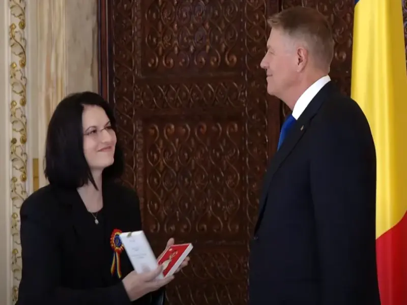 Medicul care i-a replantat mâinile Alexiei, decorat de președintele României